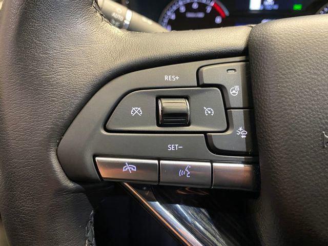 used 2023 Cadillac XT6 car, priced at $35,148