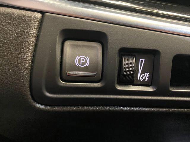 used 2023 Cadillac XT6 car, priced at $35,148
