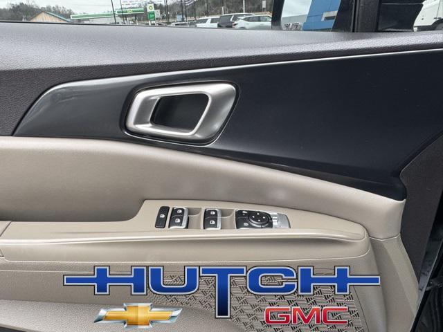 used 2025 Kia Carnival car, priced at $34,845