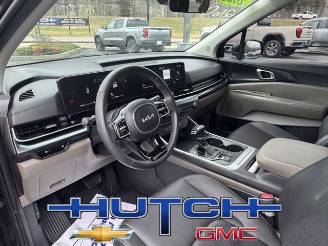 used 2025 Kia Carnival car, priced at $34,845