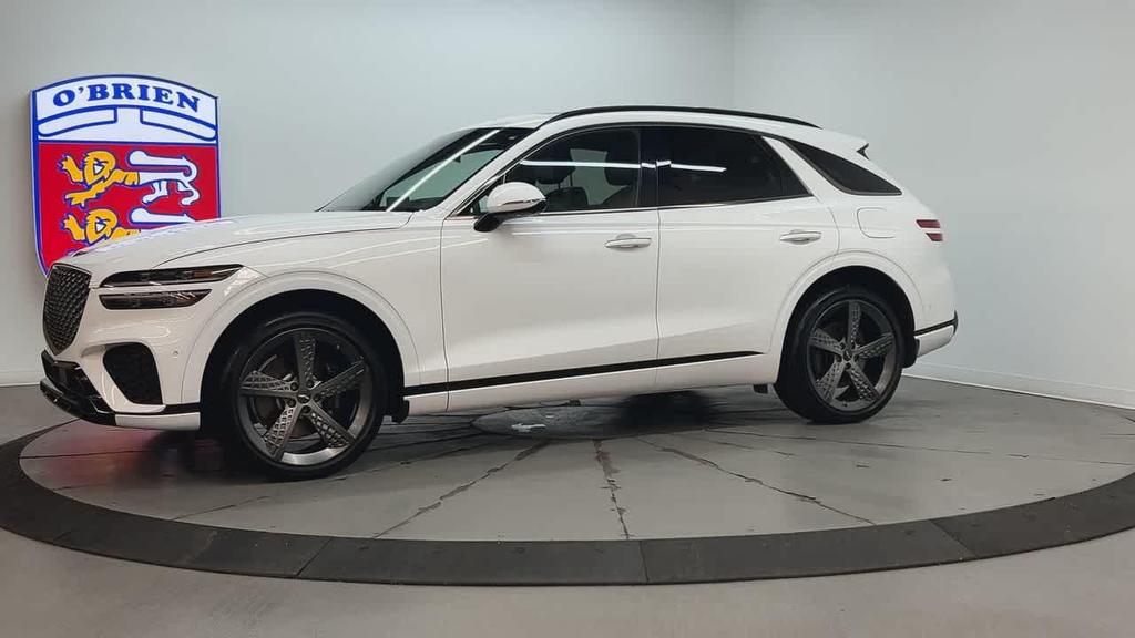 2023 Alta White Genesis GV70