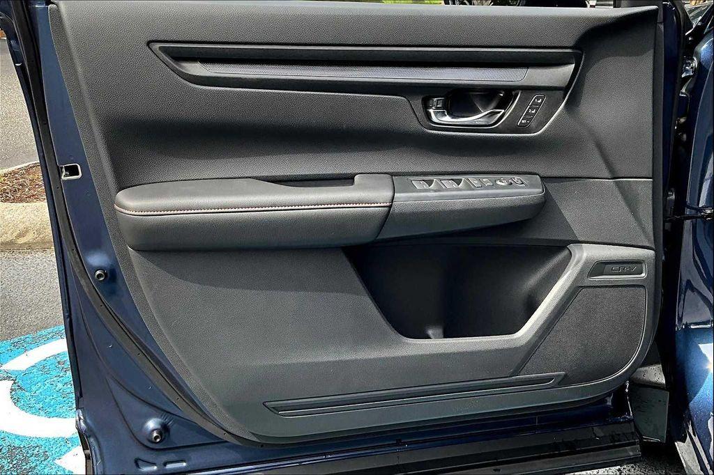 new 2026 Honda CR-V Hybrid car, priced at $40,771