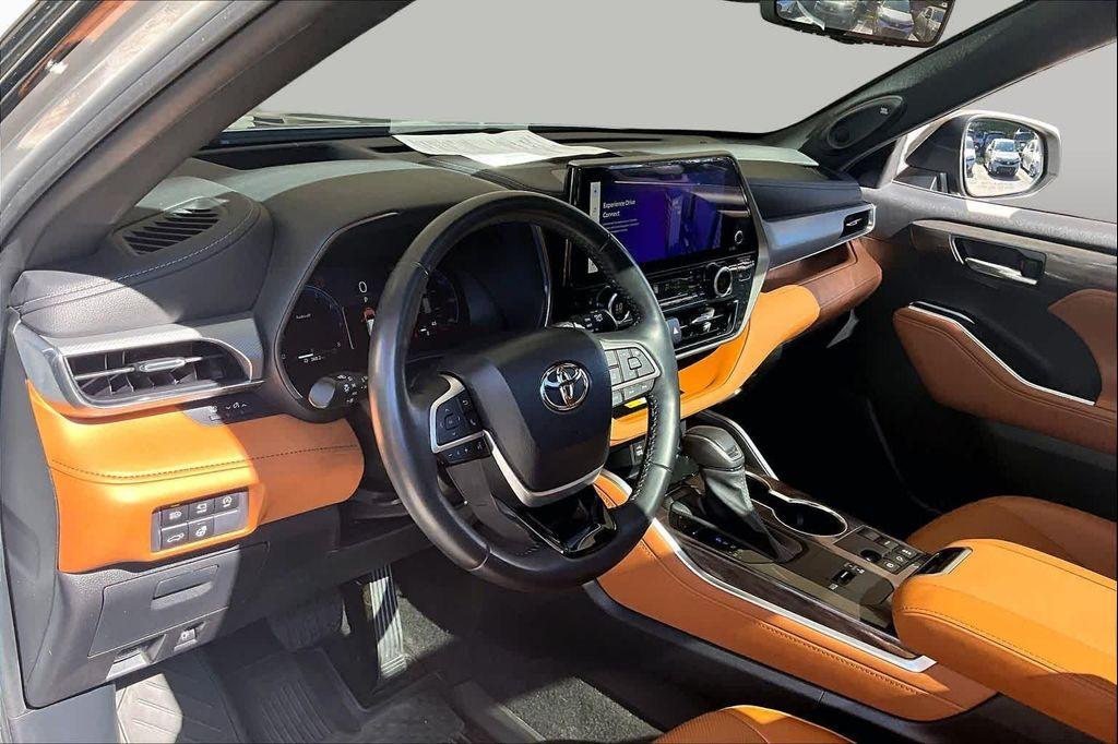 used 2023 Toyota Highlander car, priced at $44,414