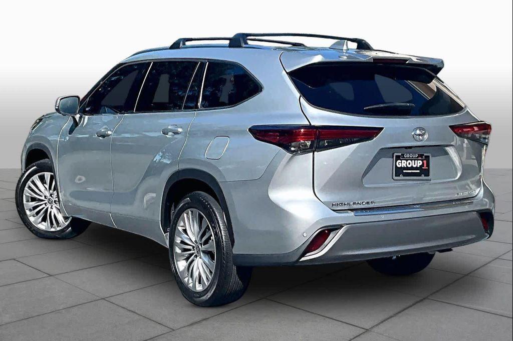 used 2023 Toyota Highlander car, priced at $44,414