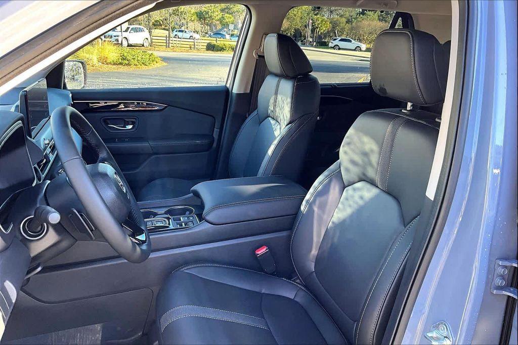 new 2026 Honda Pilot car, priced at $47,241