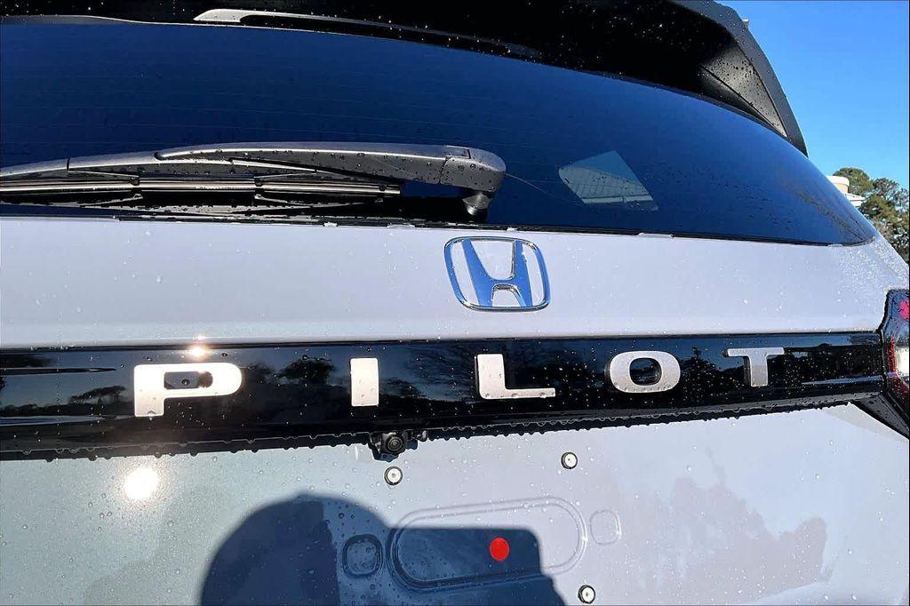 new 2026 Honda Pilot car, priced at $47,041