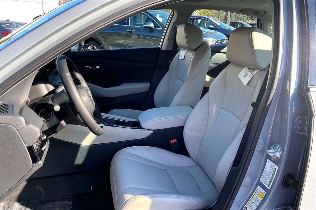 new 2026 Honda Accord Hybrid car, priced at $37,341