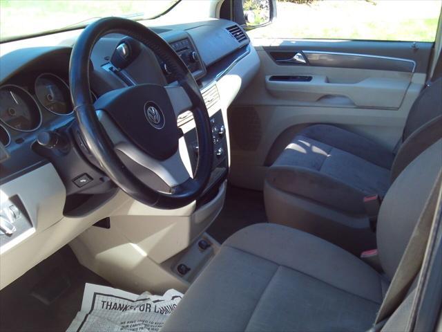 used 2009 Volkswagen Routan car, priced at $2,995