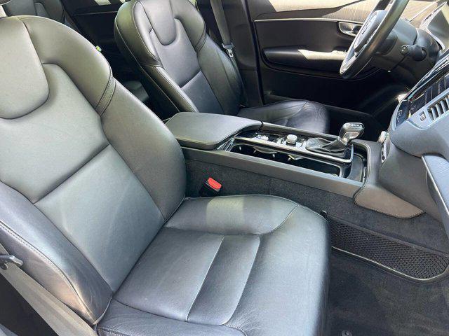 used 2020 Volvo XC90 car, priced at $19,900