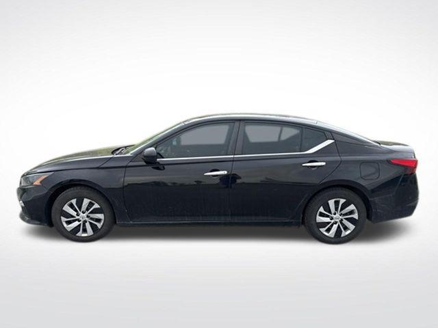 used 2022 Nissan Altima car, priced at $15,470