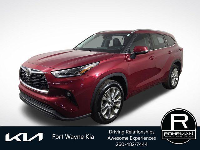 used 2021 Toyota Highlander car, priced at $30,340