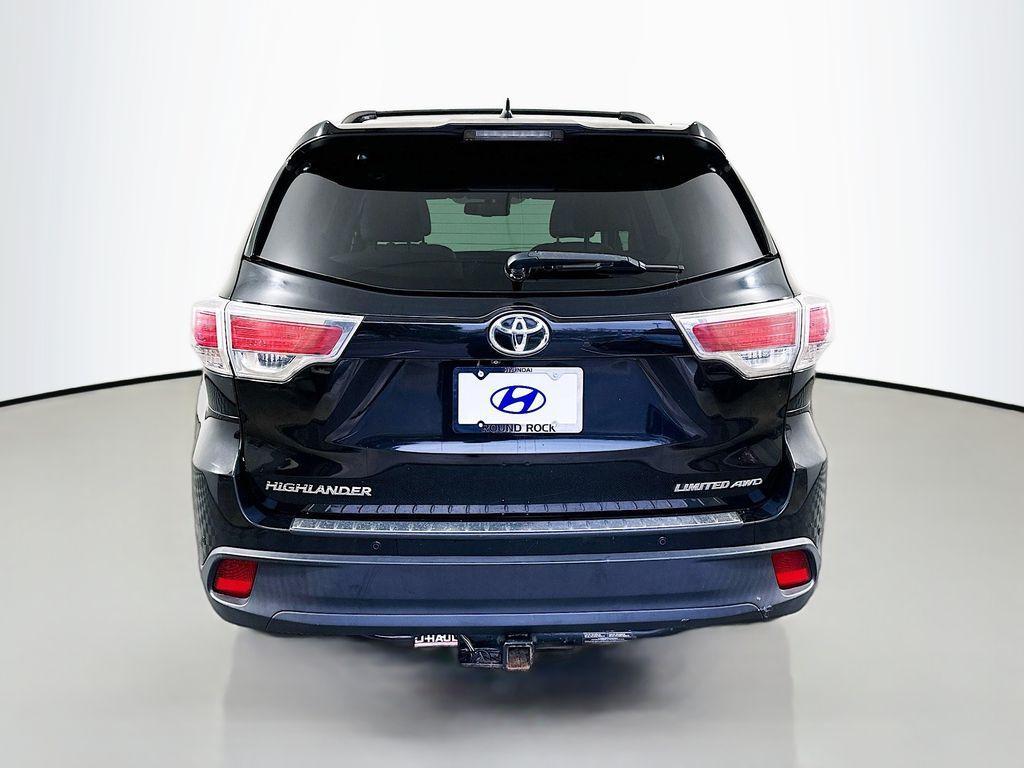 used 2015 Toyota Highlander car, priced at $17,190
