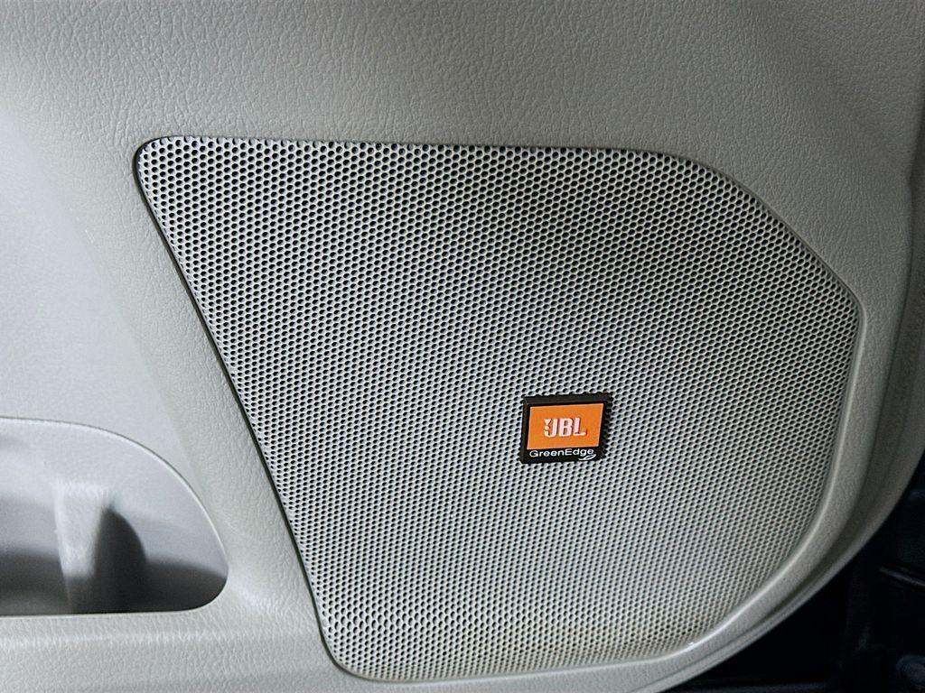 used 2015 Toyota Highlander car, priced at $17,190