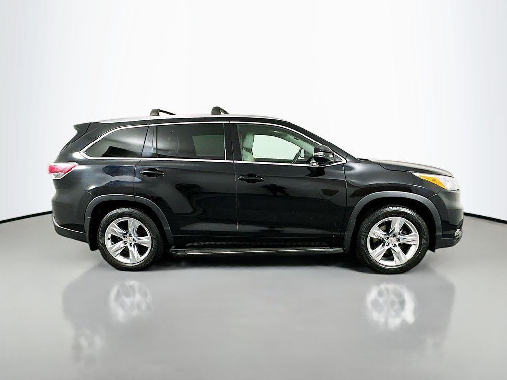 used 2015 Toyota Highlander car, priced at $17,190