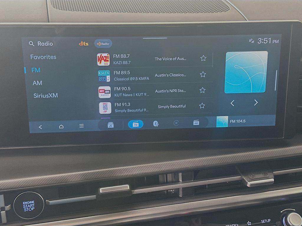 used 2025 Hyundai Santa Fe car, priced at $28,500