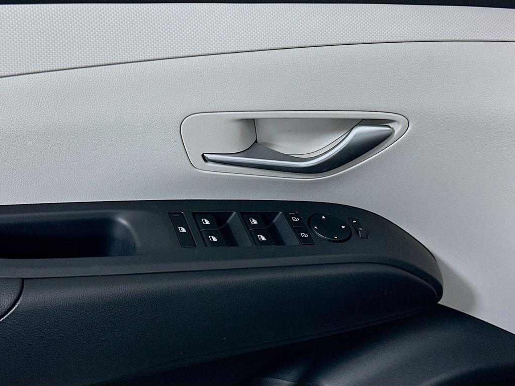 new 2026 Hyundai TUCSON Hybrid car, priced at $36,805