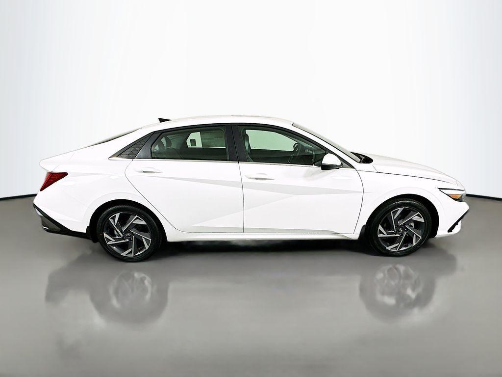 new 2026 Hyundai ELANTRA HEV car, priced at $32,155