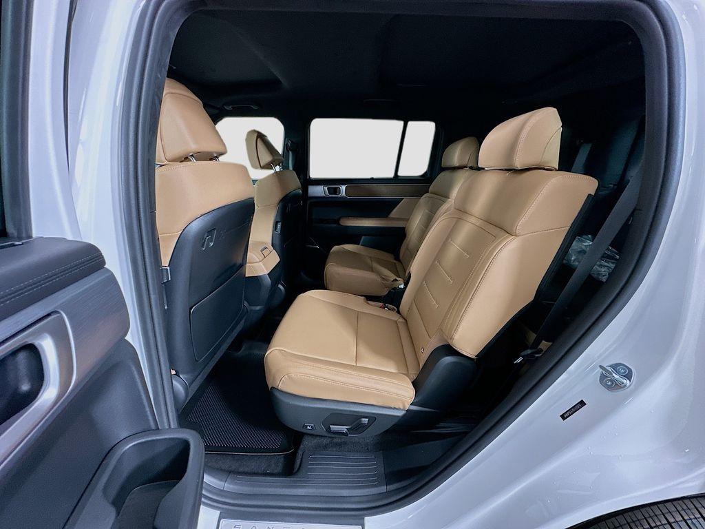 new 2026 Hyundai SANTA FE HEV car