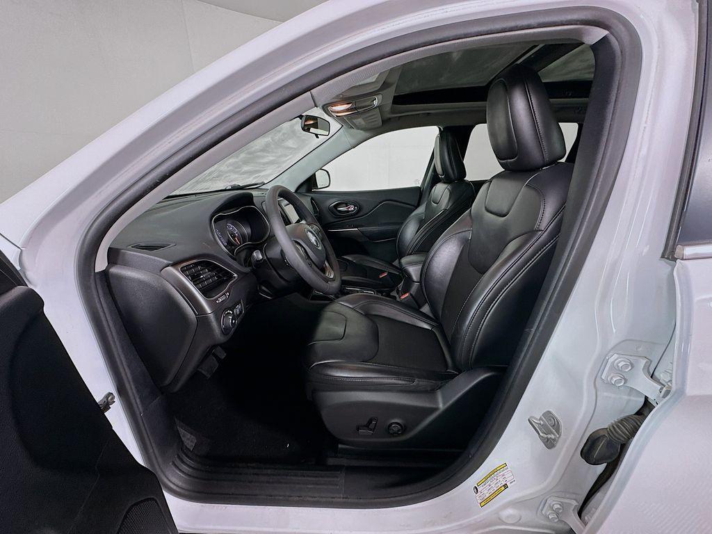 used 2020 Jeep Cherokee car, priced at $15,425