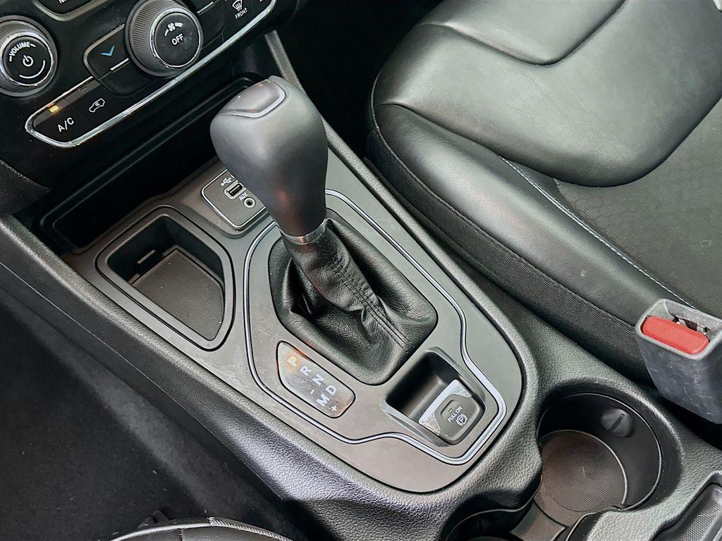 used 2020 Jeep Cherokee car, priced at $15,425