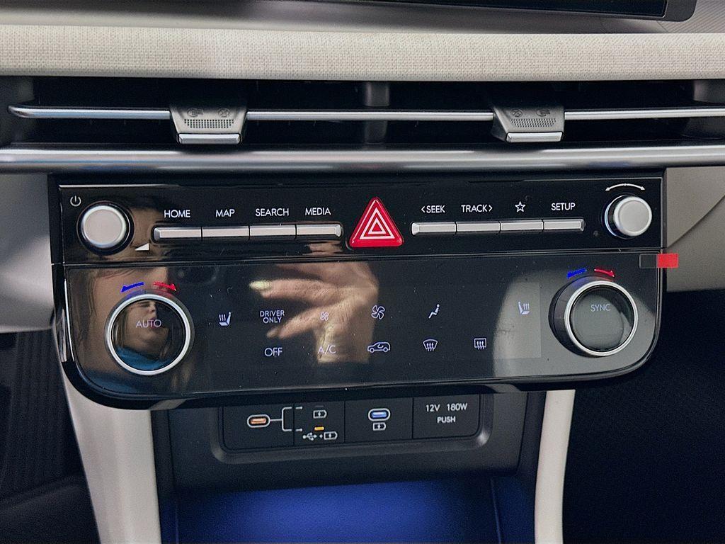 new 2026 Hyundai TUCSON Hybrid car, priced at $37,925