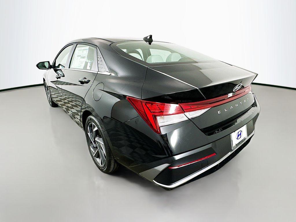 new 2026 Hyundai ELANTRA HEV car, priced at $31,910