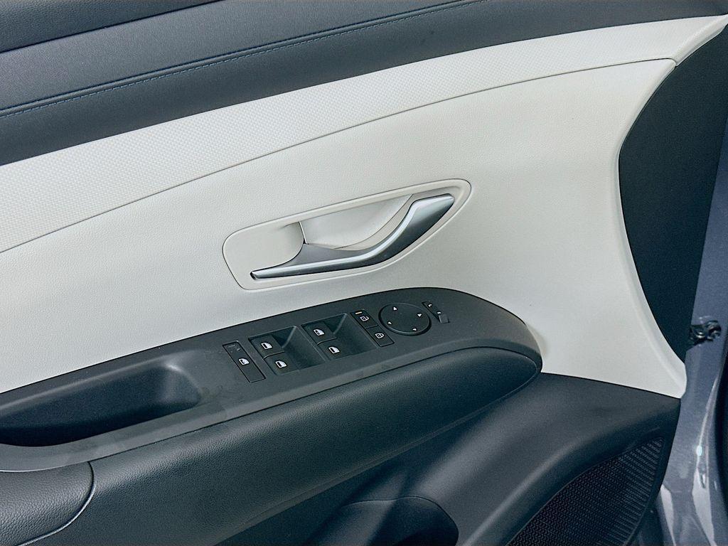 new 2026 Hyundai TUCSON Hybrid car, priced at $34,815