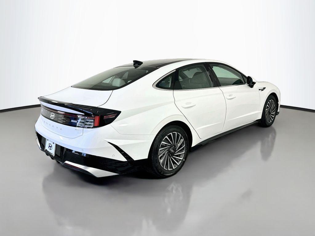 new 2026 Hyundai Sonata Hybrid car, priced at $40,815