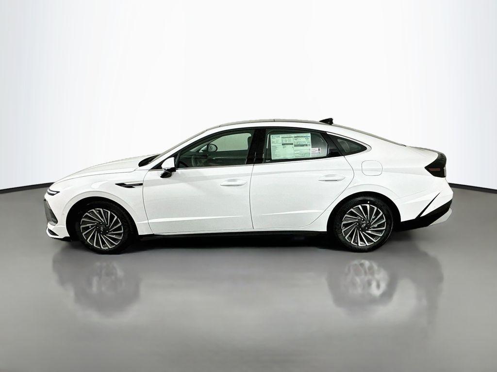 new 2026 Hyundai Sonata Hybrid car, priced at $40,815