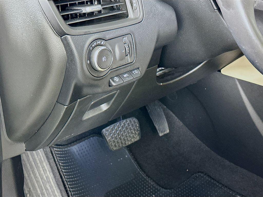 used 2019 Buick Envision car, priced at $21,000
