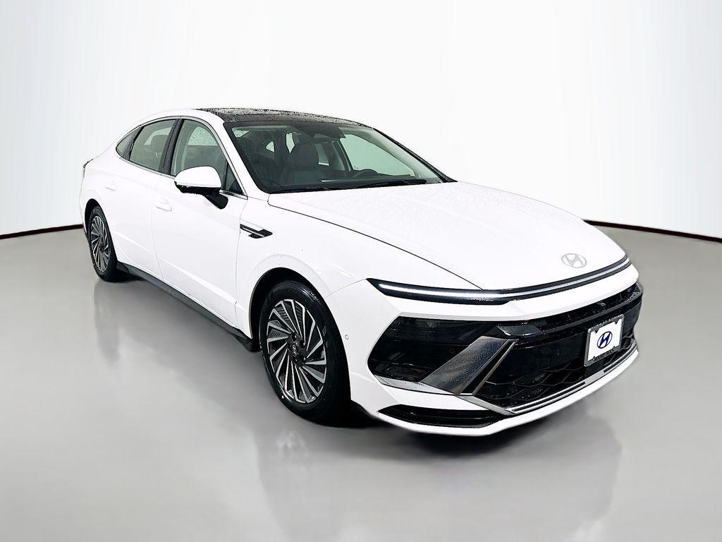 new 2026 Hyundai Sonata Hybrid car, priced at $40,400