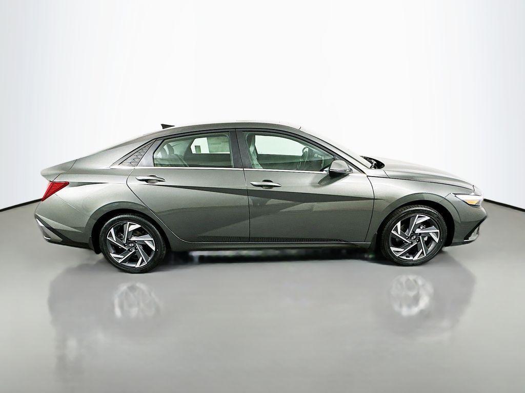new 2026 Hyundai ELANTRA HEV car, priced at $31,655