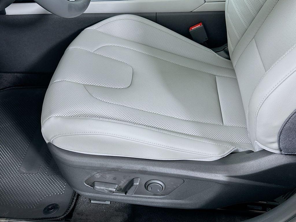 new 2026 Hyundai ELANTRA HEV car, priced at $31,655