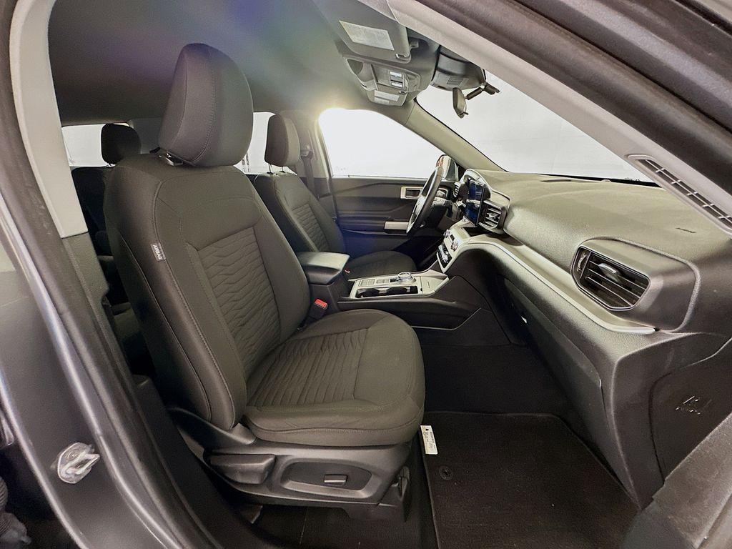 2021 Gray Metallic Ford Explorer