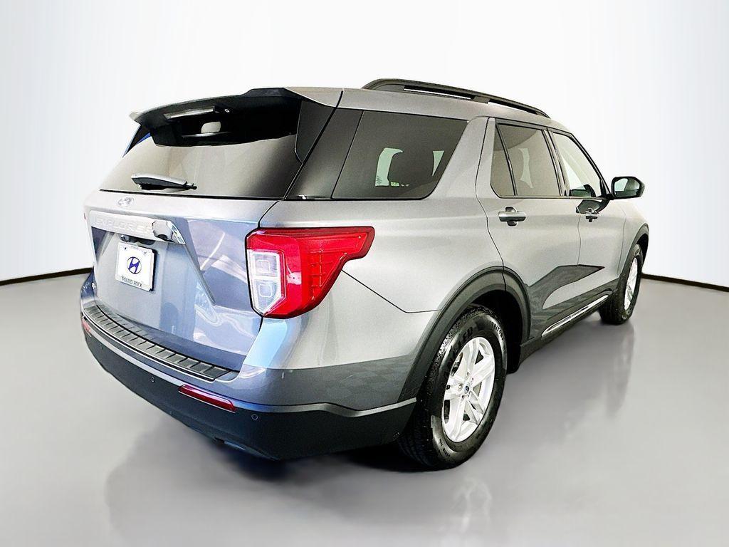 2021 Gray Metallic Ford Explorer