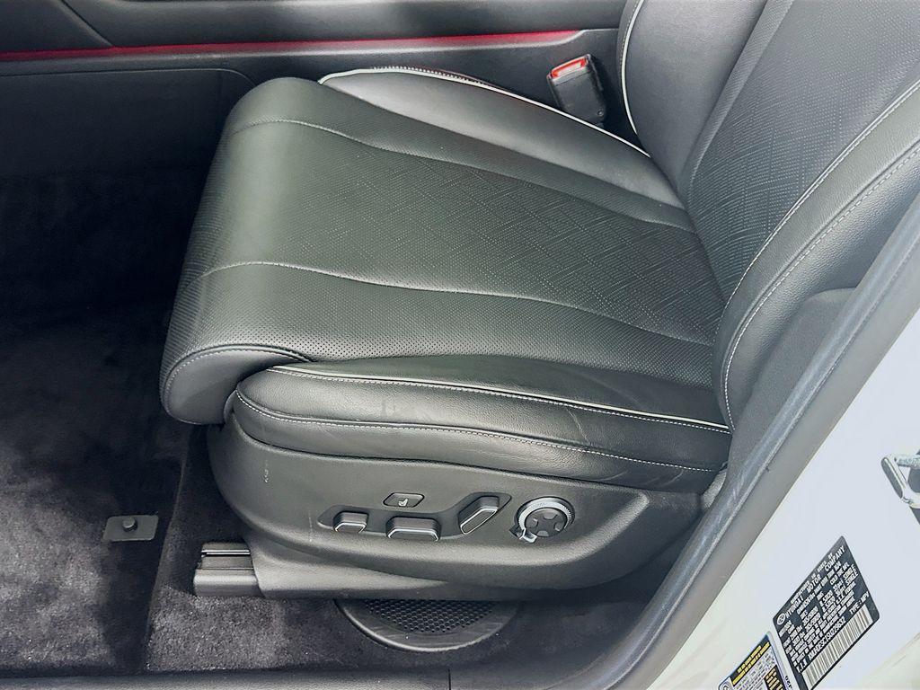 used 2025 Genesis GV80 car, priced at $59,800