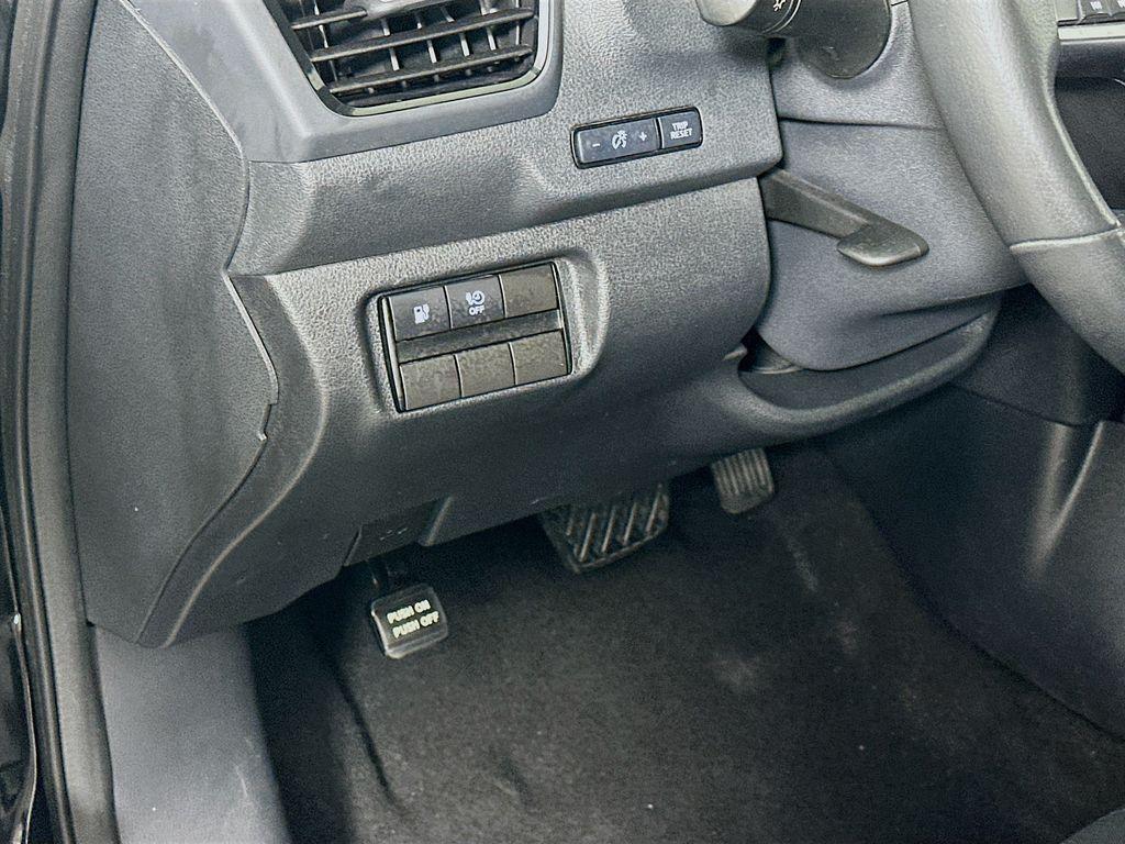 used 2018 Nissan Leaf car, priced at $10,400