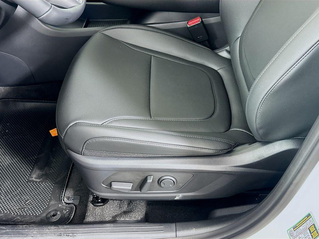 new 2026 Hyundai TUCSON Hybrid car, priced at $37,475