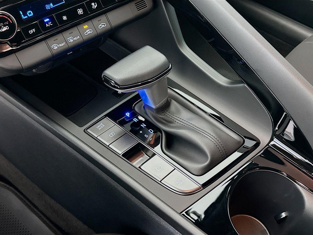 used 2025 Hyundai ELANTRA HEV car, priced at $23,997