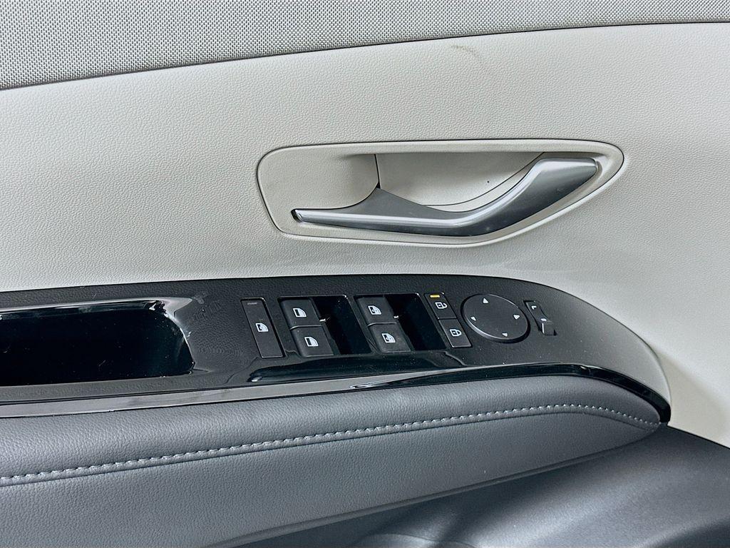 new 2026 Hyundai TUCSON Hybrid car, priced at $44,590