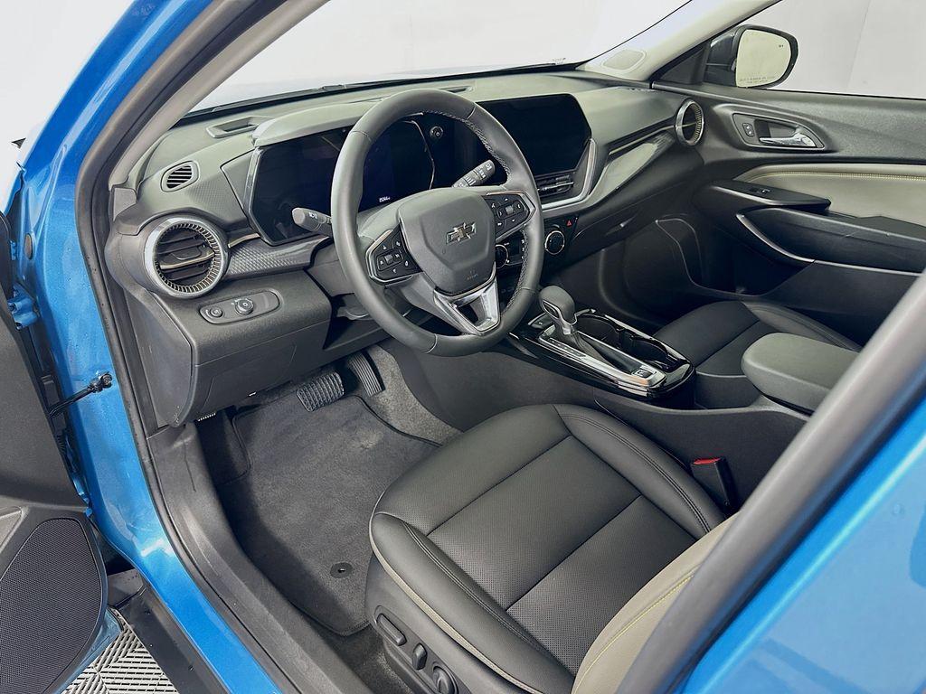 used 2025 Chevrolet Trax car, priced at $23,500