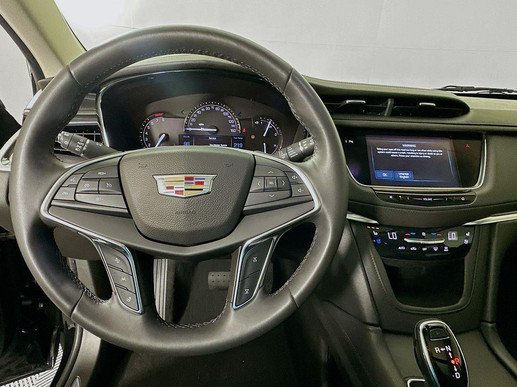 used 2017 Cadillac XT5 car, priced at $17,224