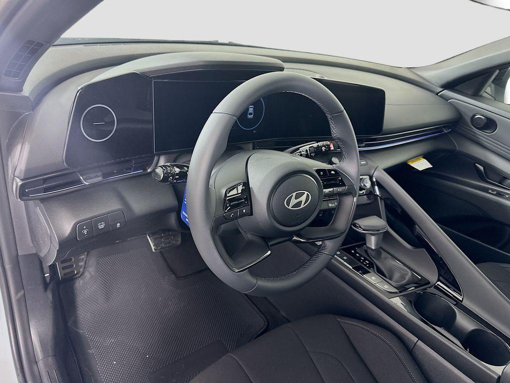 new 2026 Hyundai ELANTRA HEV car