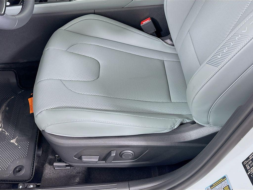 new 2026 Hyundai ELANTRA HEV car, priced at $32,155