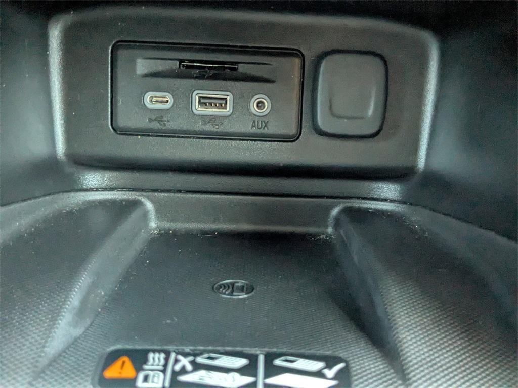 used 2020 Chevrolet Equinox car, priced at $17,889