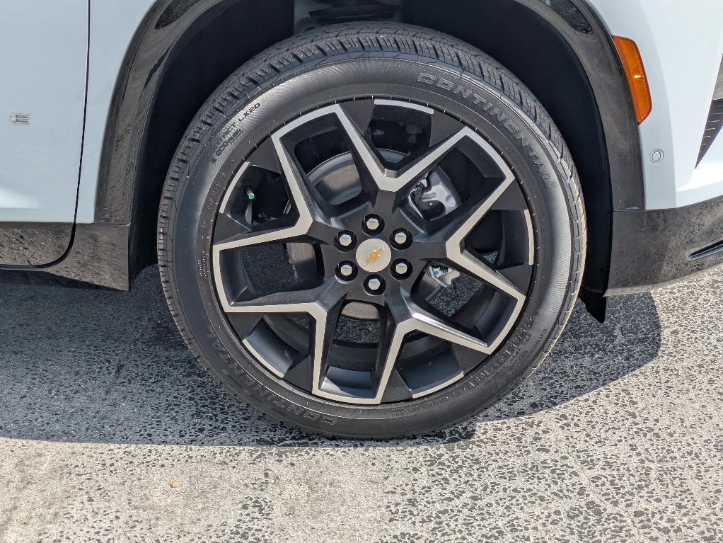 new 2026 Chevrolet Traverse car, priced at $56,490