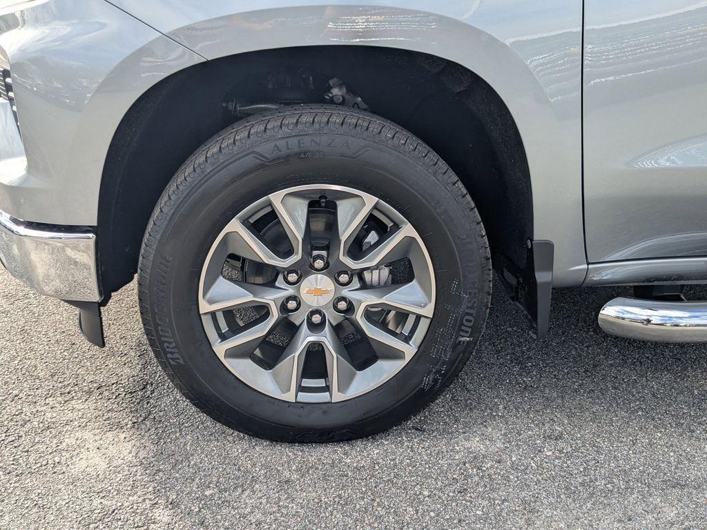 new 2026 Chevrolet Silverado 1500 car, priced at $48,685