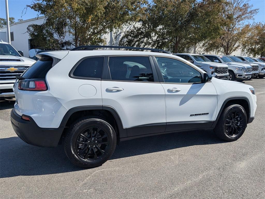 used 2023 Jeep Cherokee car, priced at $19,989