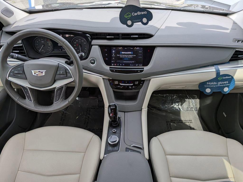 used 2023 Cadillac XT5 car, priced at $38,987
