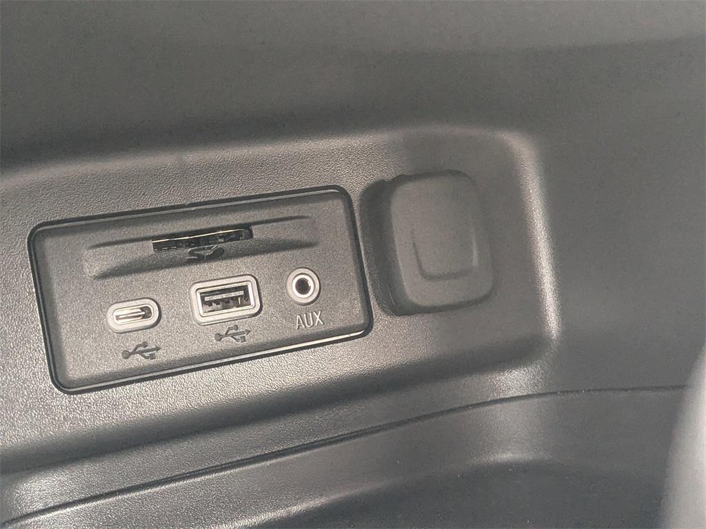 used 2023 Chevrolet Equinox car, priced at $22,387